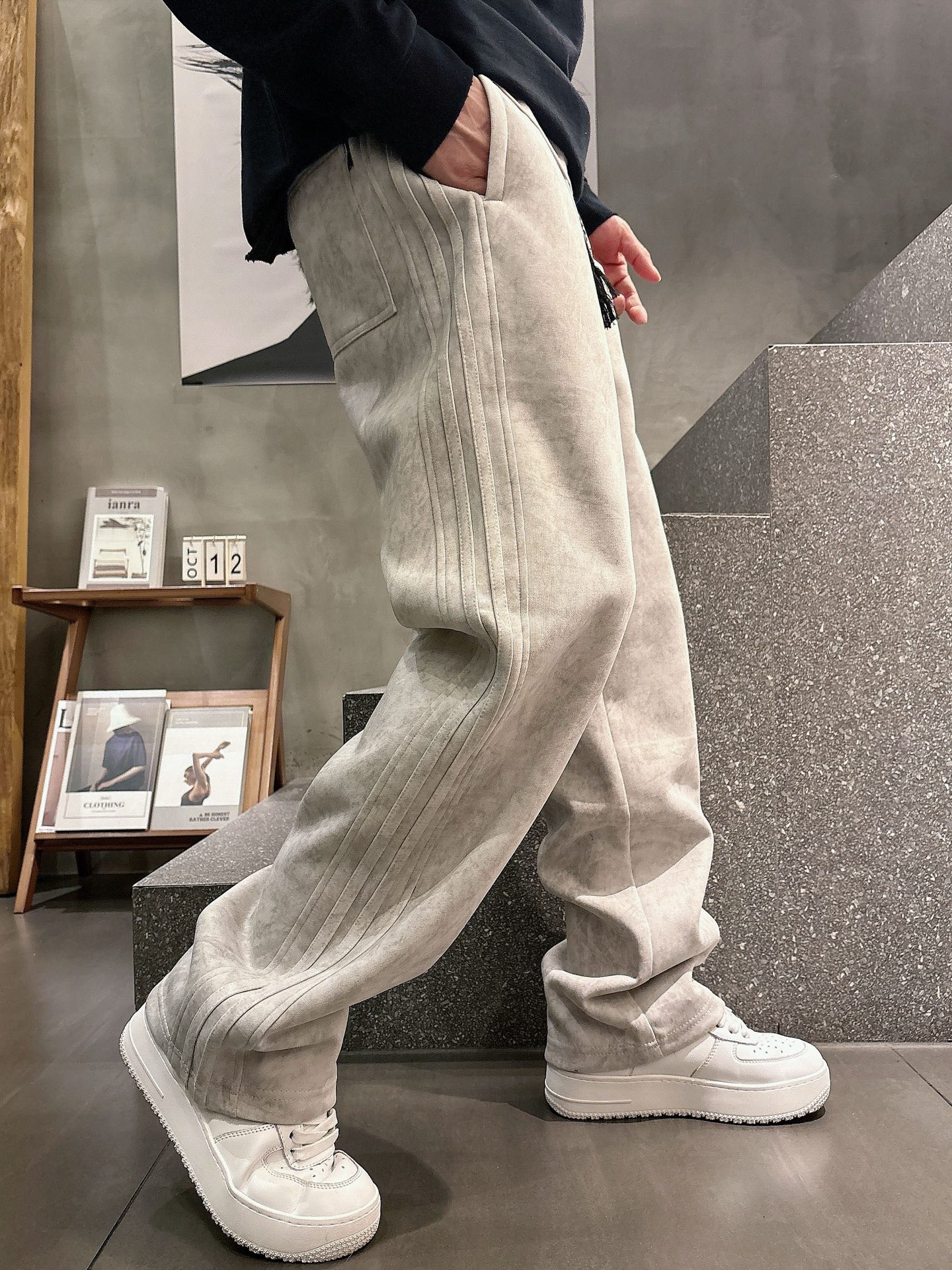 🌾 巴黎世家 🆕2025秋冬新款休闲裤！官网同步发售。品牌经典LOGO休闲裤 ，定制面料，舒适度极好，手