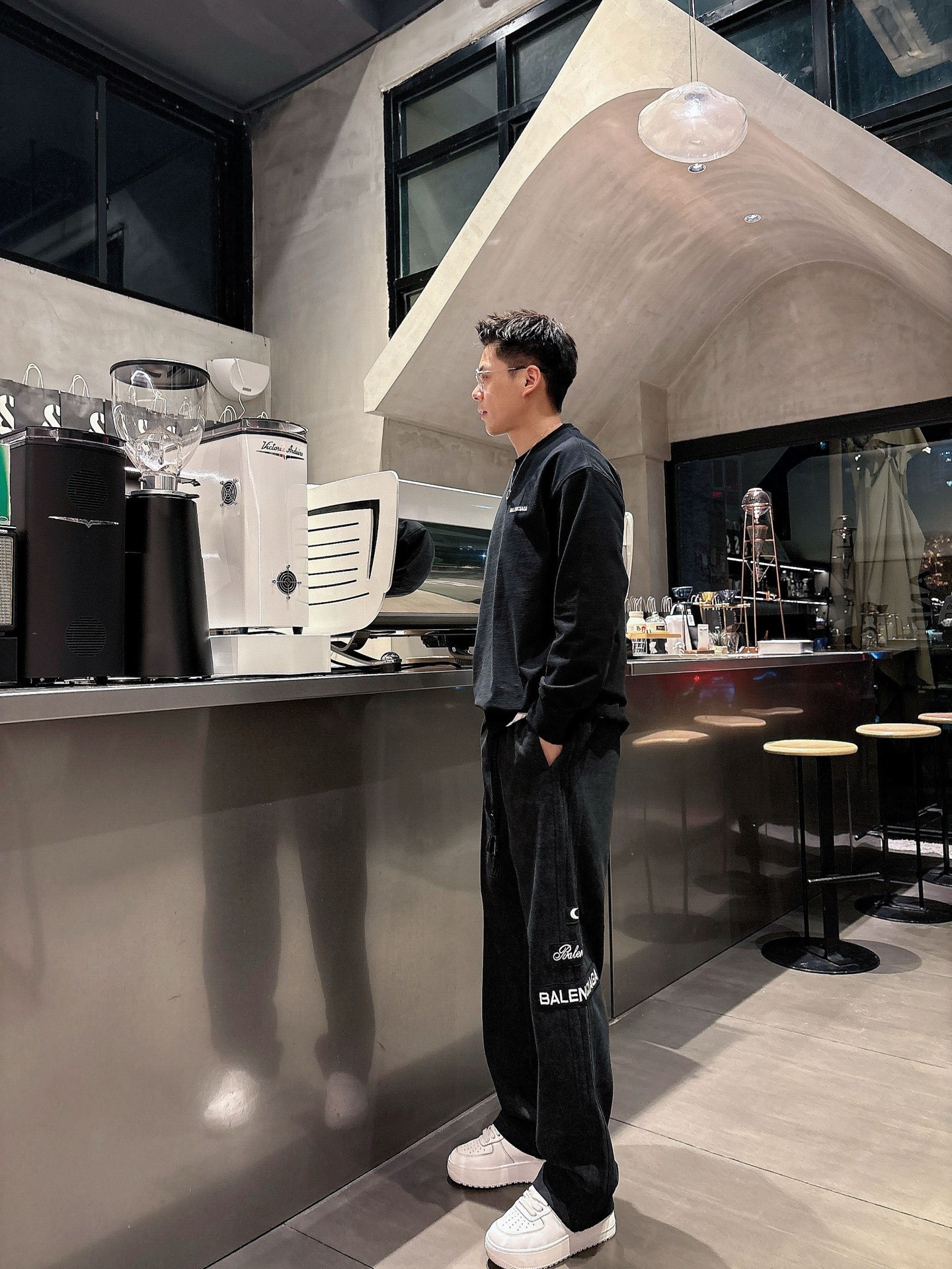 🌾 巴黎世家 🆕2025秋冬新款休闲裤！官网同步发售。品牌经典LOGO休闲裤 ，定制面料，舒适度极好，手