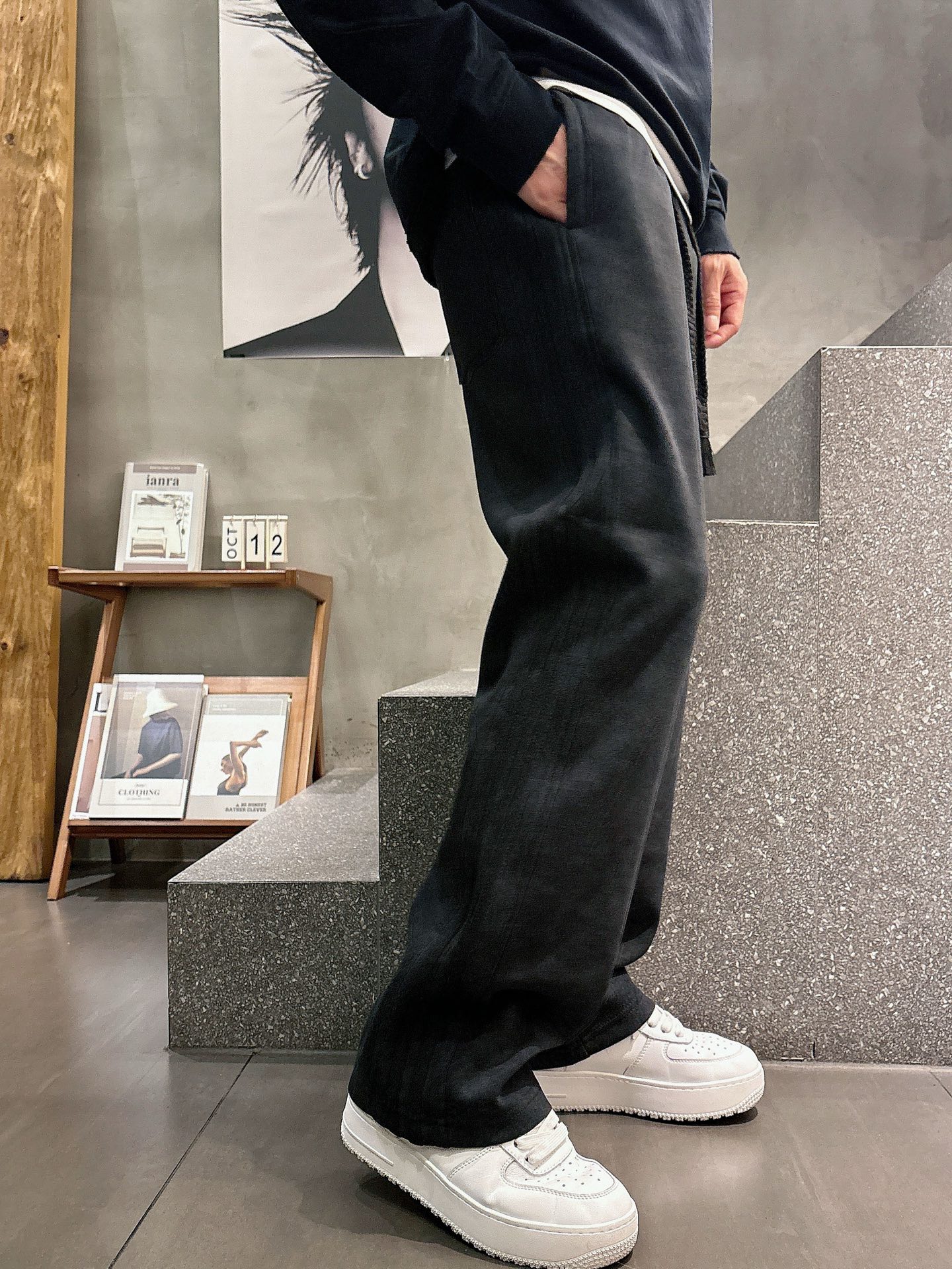 🌾 巴黎世家 🆕2025秋冬新款休闲裤！官网同步发售。品牌经典LOGO休闲裤 ，定制面料，舒适度极好，手