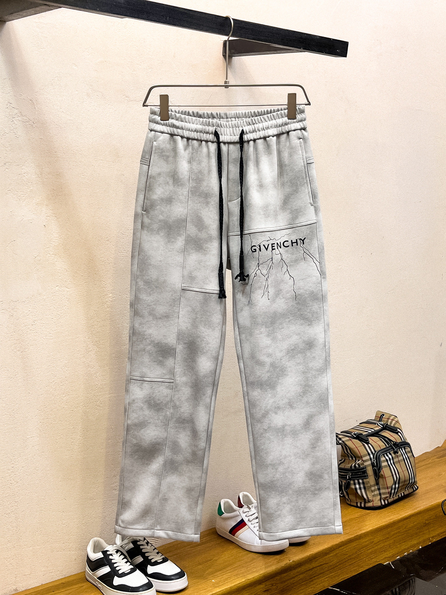 _dop9sXRBoQf5HfMBKuuHQxIeJYuYwZzVWFEyKtw