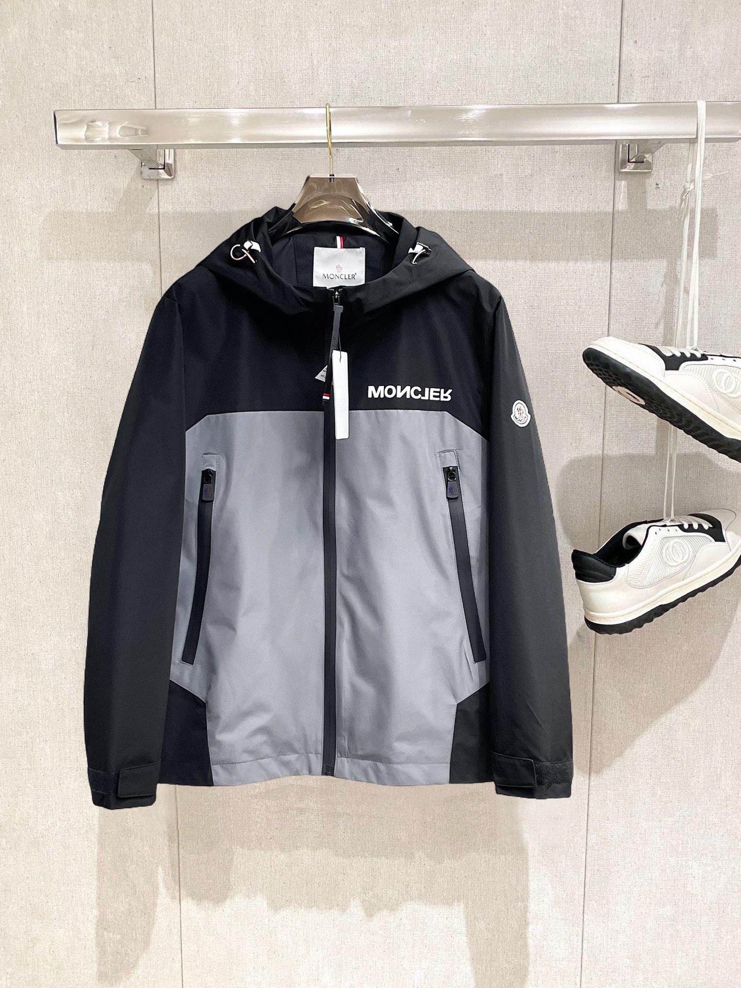 _dyq9sHbk0rTb4wXAYGmHjIakhydZL-_fZoIu7SA