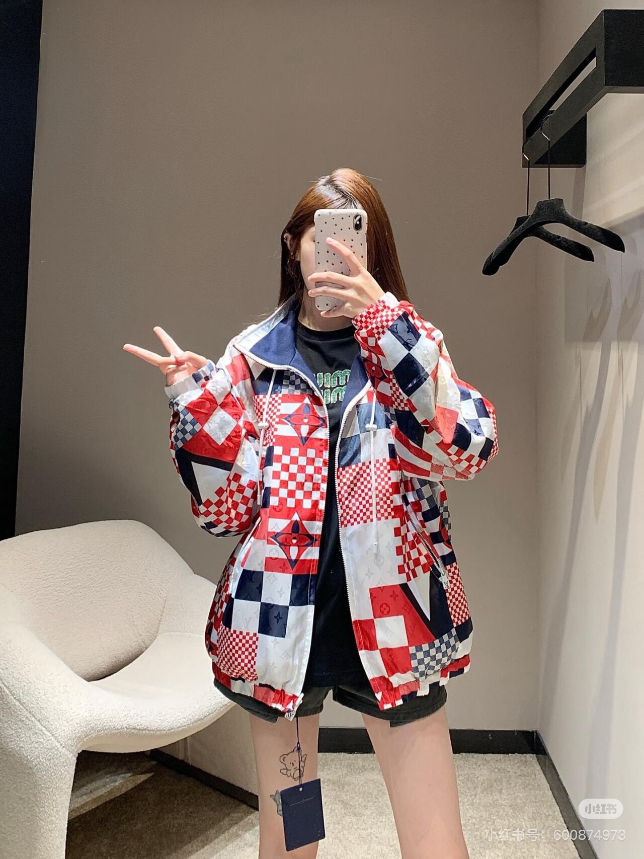 _dk49slREwIoXX1tlBhskXvM_mW-iFAtYX_r6ycw