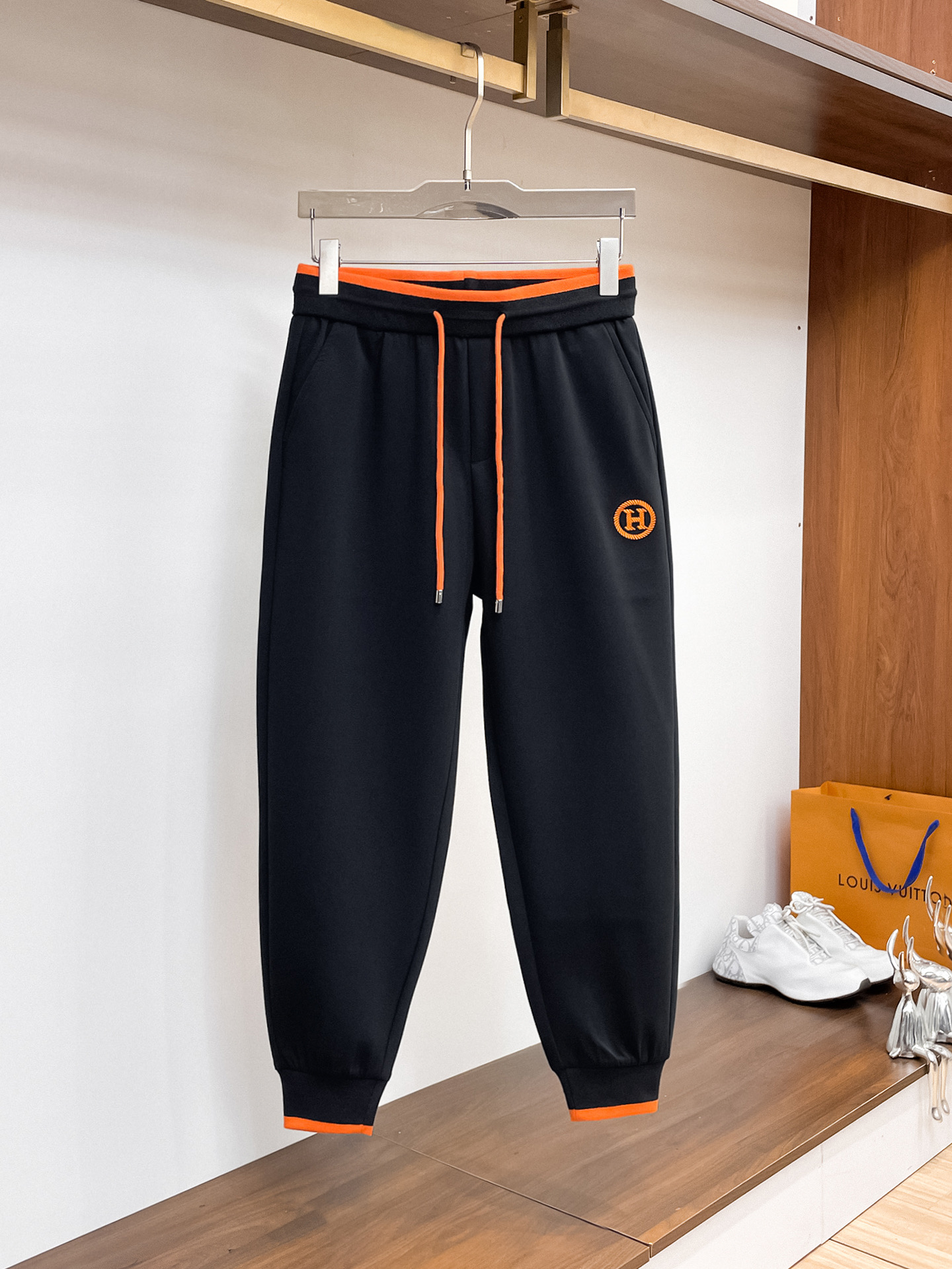 _dqU9sfaCfK4wGvhMO2BuUU33gw_5_yTEL5V5HMQ