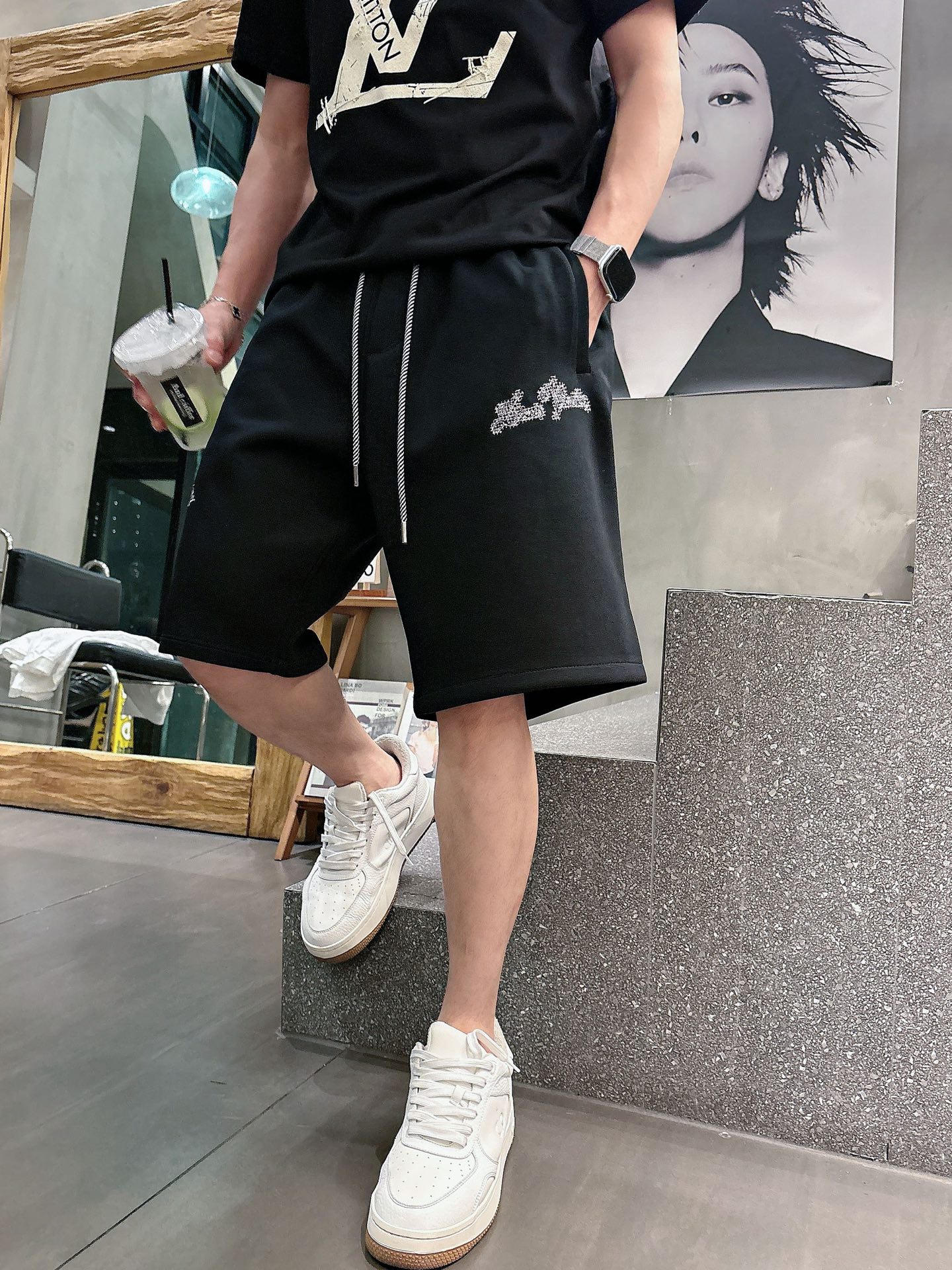 LV  三标齐全    2026夏季新款男士休闲短裤，高级定制面料透气面料 透气弹力舒适度极高，细节无可