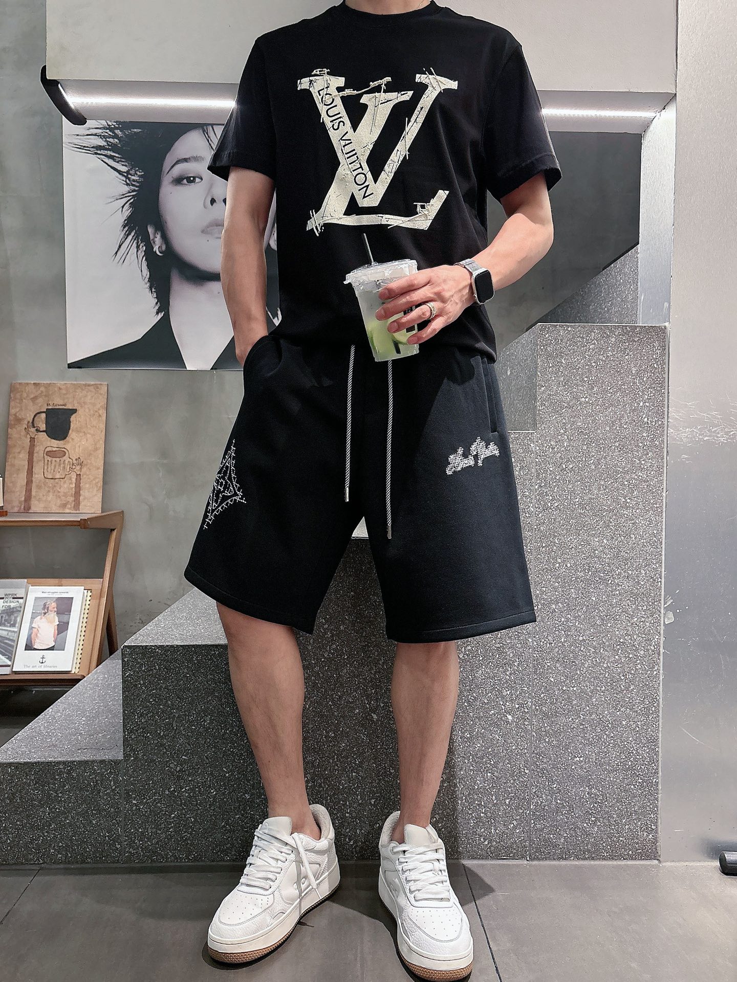 LV  三标齐全    2026夏季新款男士休闲短裤，高级定制面料透气面料 透气弹力舒适度极高，细节无可