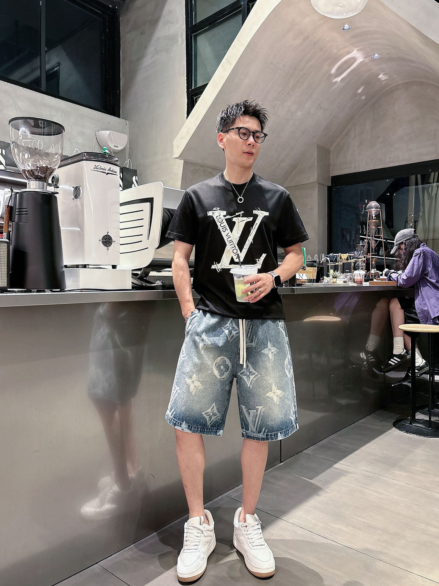 LV  三标齐全    2026夏季新款男士休闲短裤，高级定制面料透气面料 透气弹力舒适度极高，细节无可