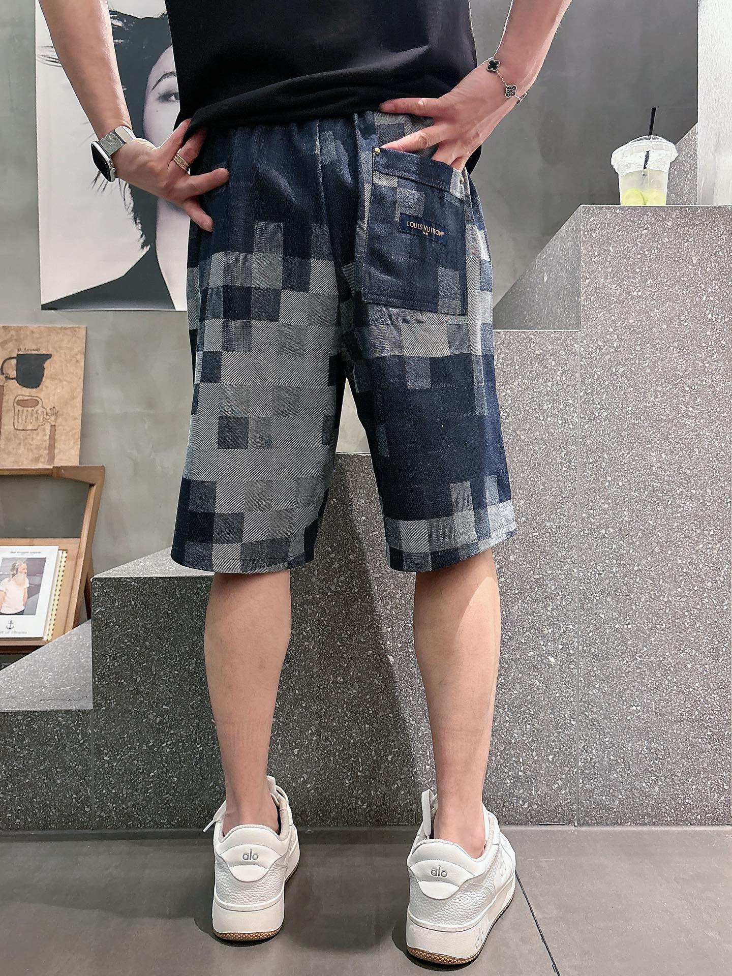 LV  三标齐全    2026夏季新款男士休闲短裤，高级定制面料透气面料 透气弹力舒适度极高，细节无可
