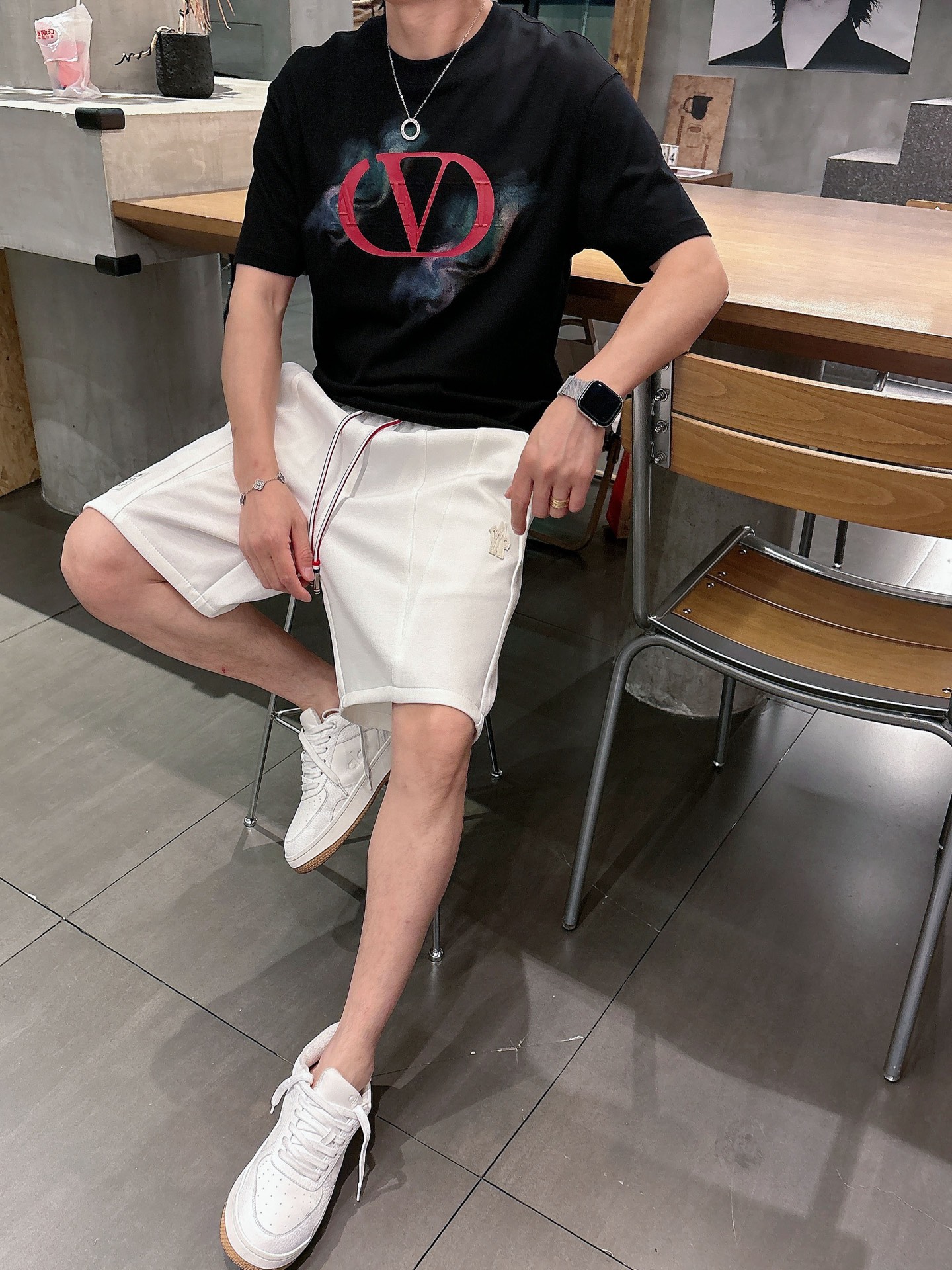 蒙口  三标齐全    2026夏季新款男士休闲短裤，高级定制面料透气面料 透气弹力舒适度极高，细节无可