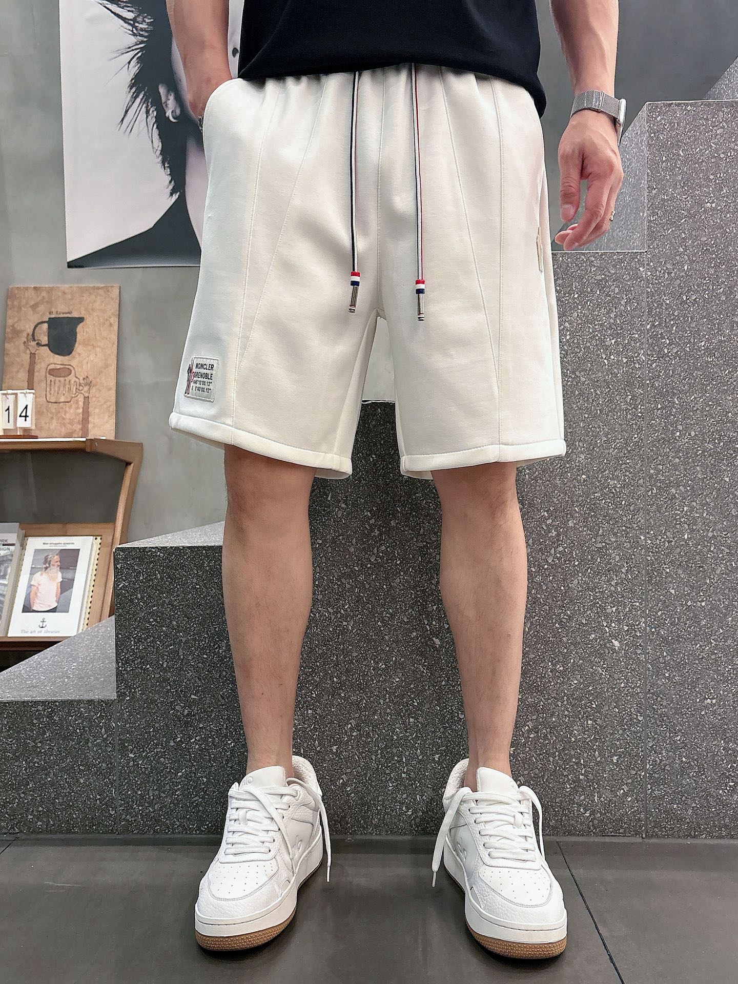 蒙口  三标齐全    2026夏季新款男士休闲短裤，高级定制面料透气面料 透气弹力舒适度极高，细节无可