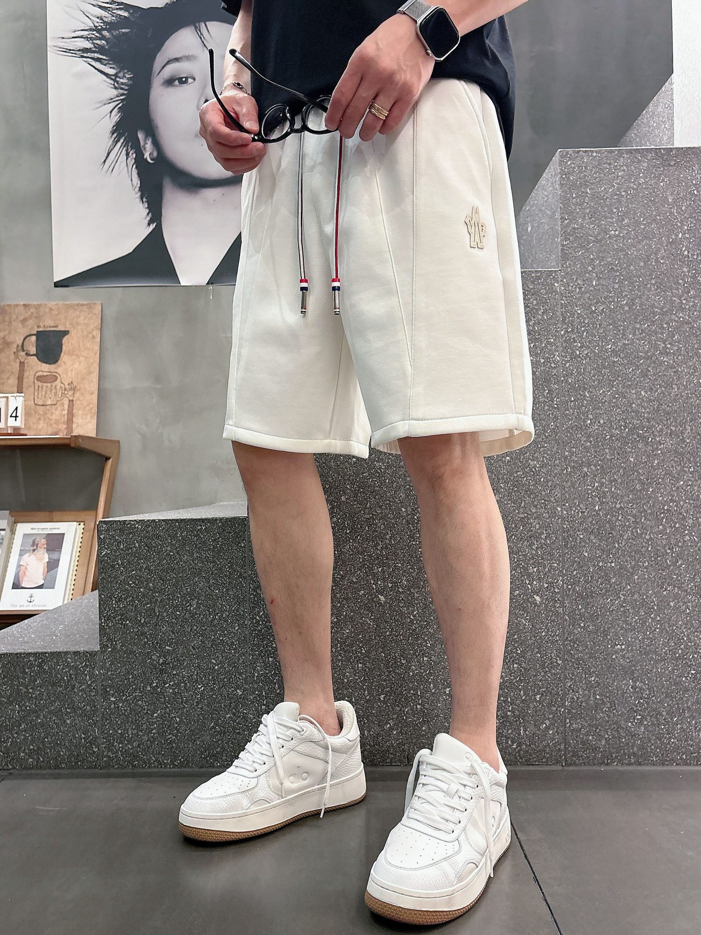 蒙口  三标齐全    2026夏季新款男士休闲短裤，高级定制面料透气面料 透气弹力舒适度极高，细节无可