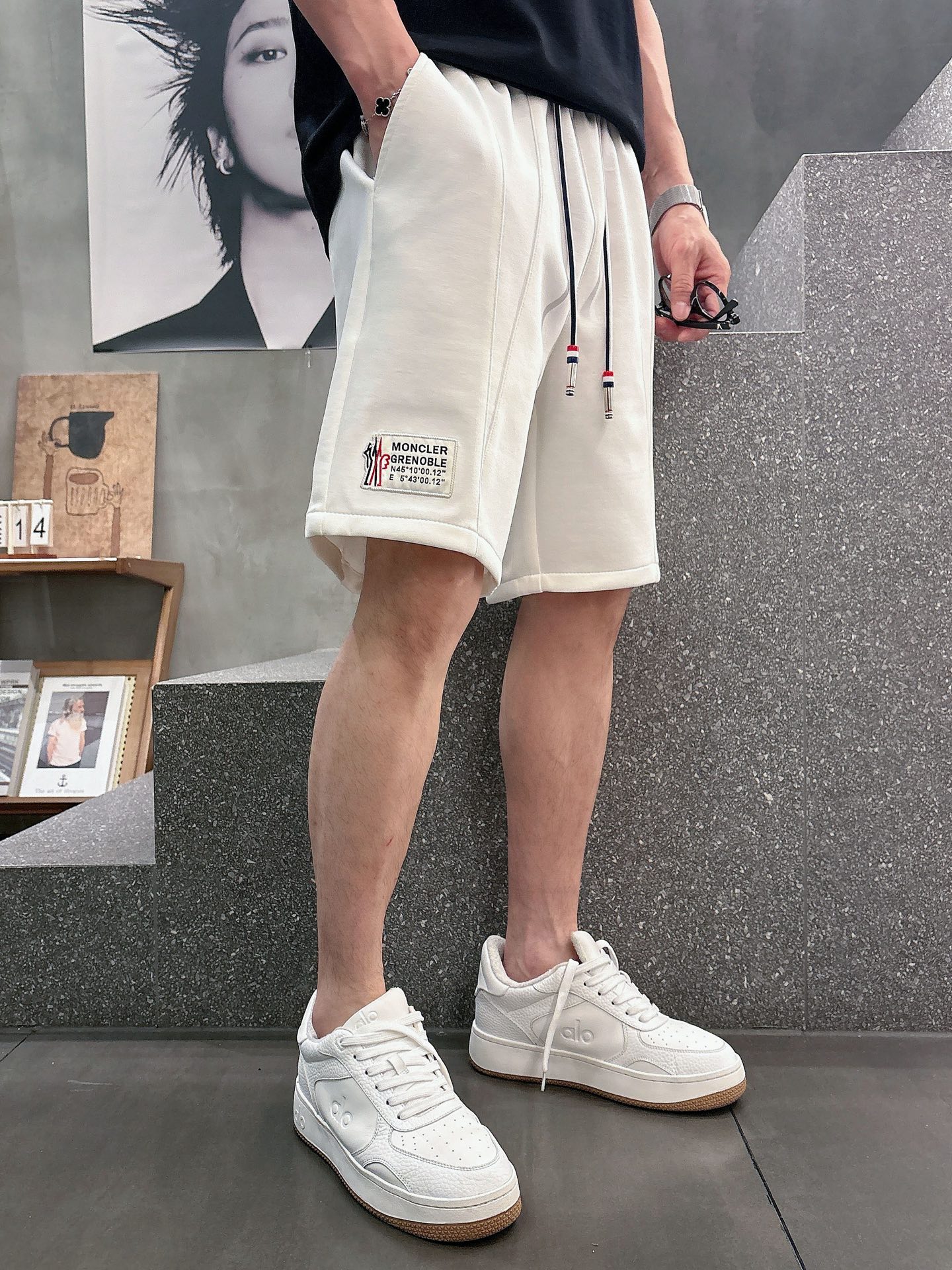蒙口  三标齐全    2026夏季新款男士休闲短裤，高级定制面料透气面料 透气弹力舒适度极高，细节无可