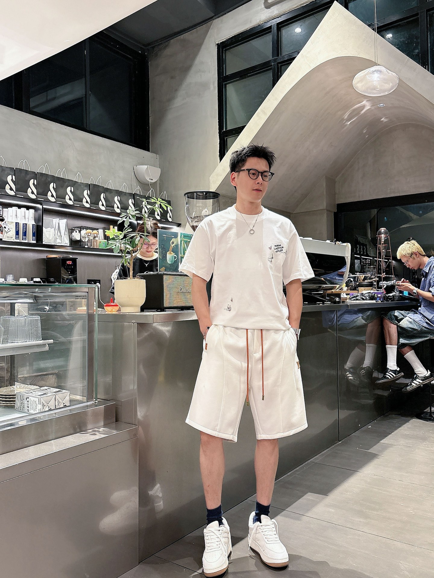 LV 三标齐全    2026夏季新款男士休闲短裤，高级定制面料透气面料 透气弹力舒适度极高，细节无可挑