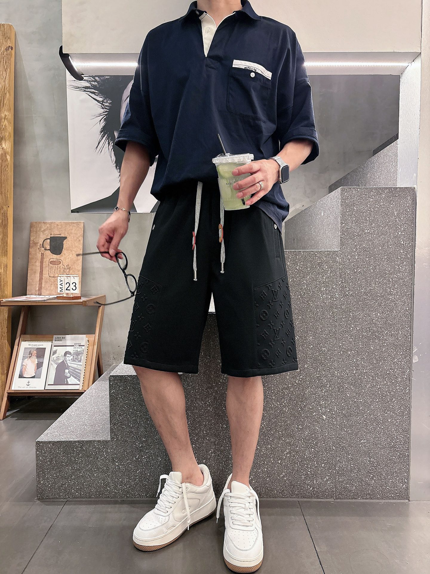 LV   三标齐全    2026夏季新款男士休闲短裤，高级定制面料透气面料 透气弹力舒适度极高，细节无