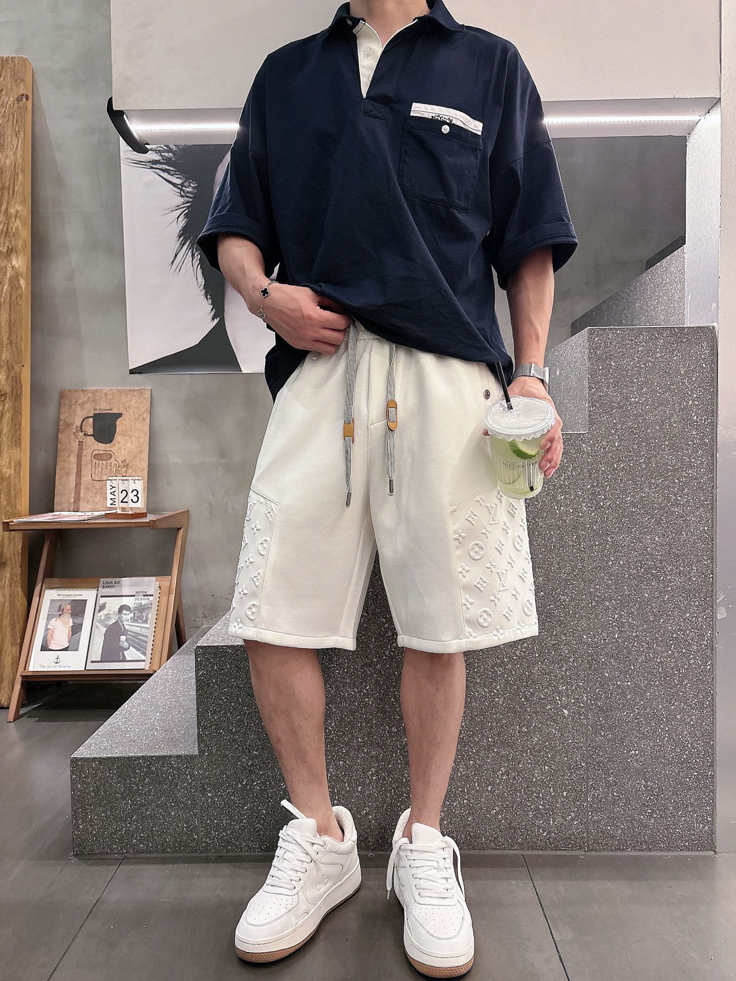 LV   三标齐全    2026夏季新款男士休闲短裤，高级定制面料透气面料 透气弹力舒适度极高，细节无