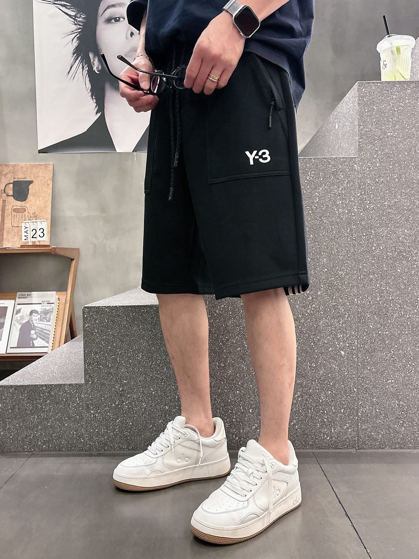 Y3  三标齐全    2026夏季新款男士休闲短裤，高级定制面料透气面料 透气弹力舒适度极高，细节无可