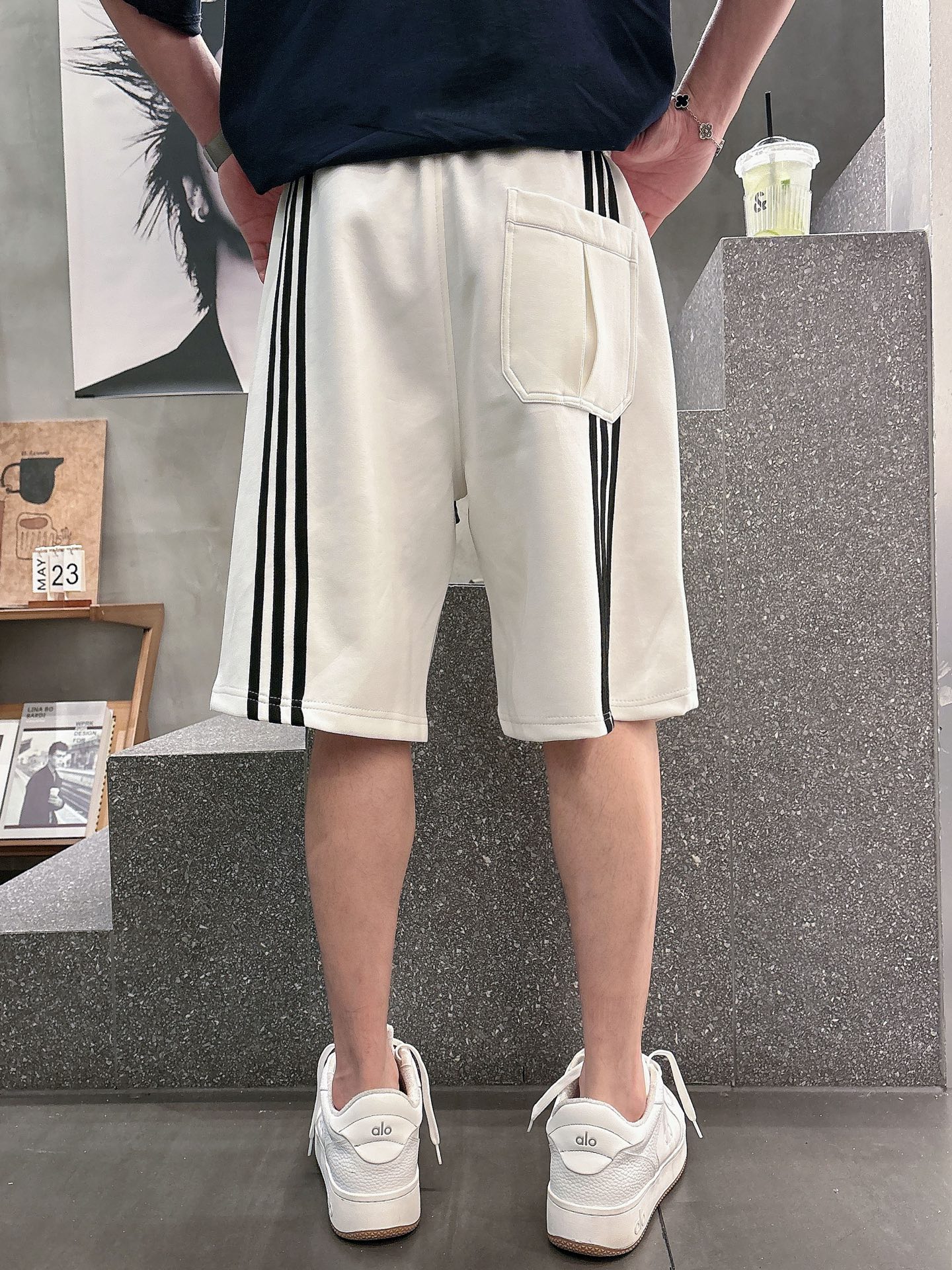 Y3  三标齐全    2026夏季新款男士休闲短裤，高级定制面料透气面料 透气弹力舒适度极高，细节无可