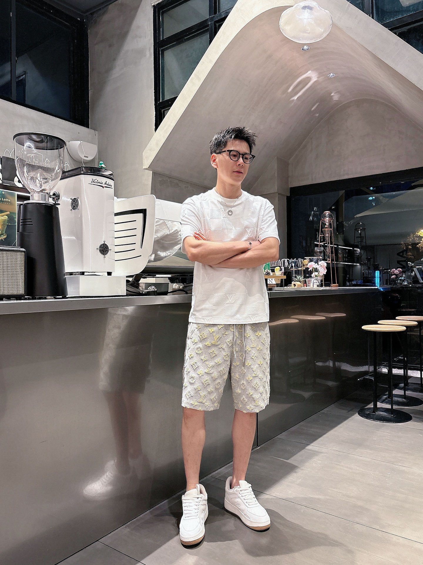 LV  三标齐全    2026夏季新款男士休闲短裤，高级定制面料透气面料 透气弹力舒适度极高，细节无可