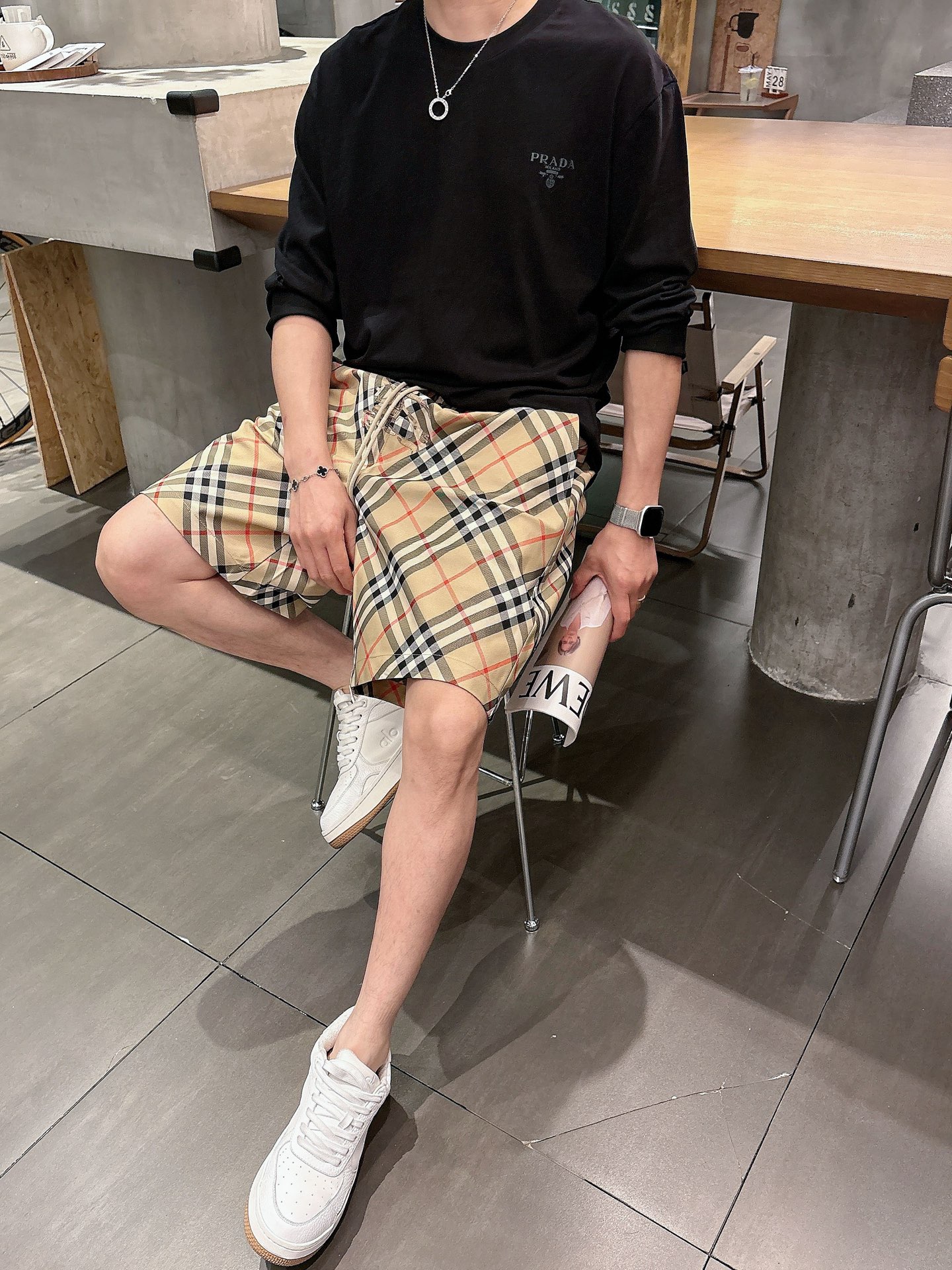 巴宝莉  三标齐全    2026夏季新款男士休闲短裤，高级定制面料透气面料 透气弹力舒适度极高，细节无