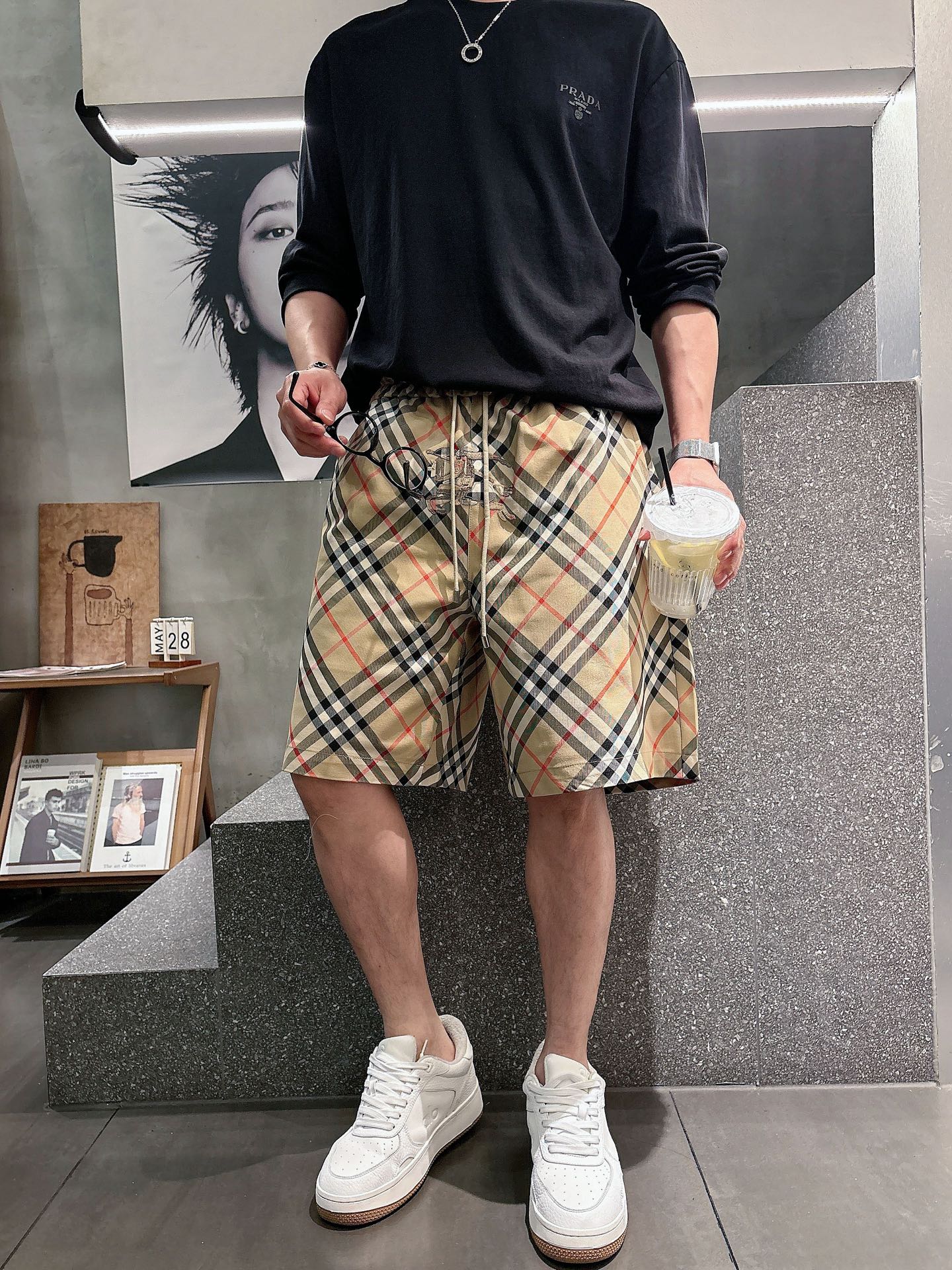 巴宝莉  三标齐全    2026夏季新款男士休闲短裤，高级定制面料透气面料 透气弹力舒适度极高，细节无