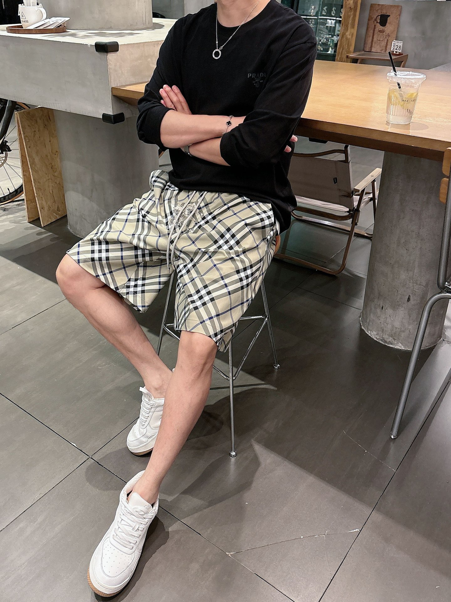 巴宝莉  三标齐全    2026夏季新款男士休闲短裤，高级定制面料透气面料 透气弹力舒适度极高，细节无