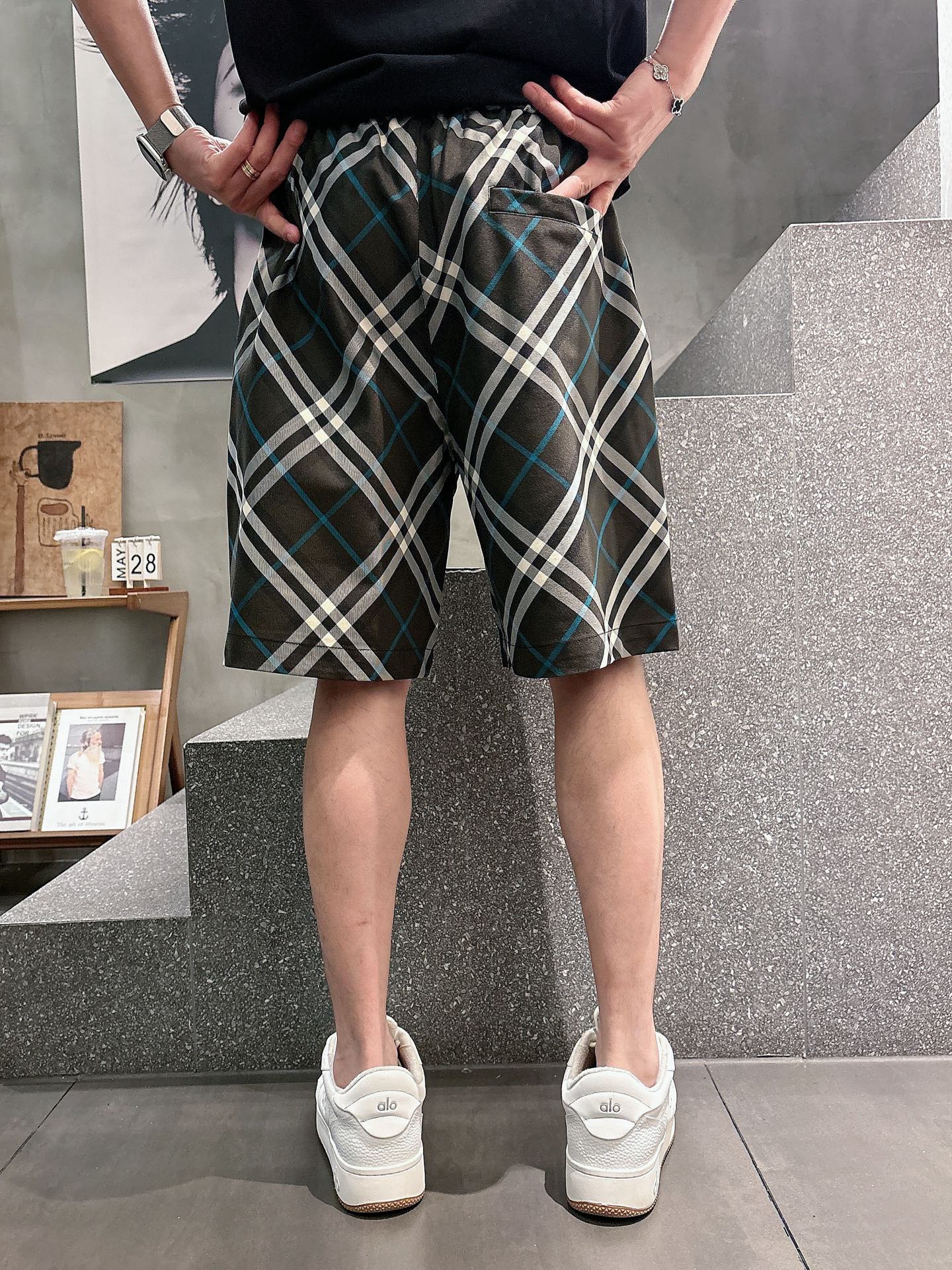 巴宝莉  三标齐全    2026夏季新款男士休闲短裤，高级定制面料透气面料 透气弹力舒适度极高，细节无