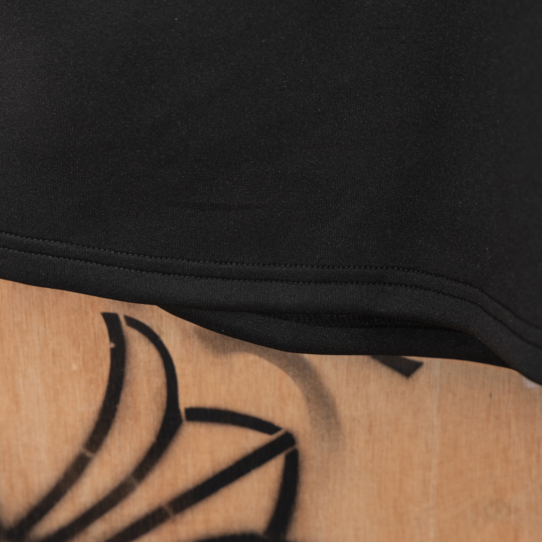 Top Version Celine/Cyleen 24SS Side-Banded Logo Shorts in Black, 320g HBs Fabric, Sizes S-XL - 图片 5