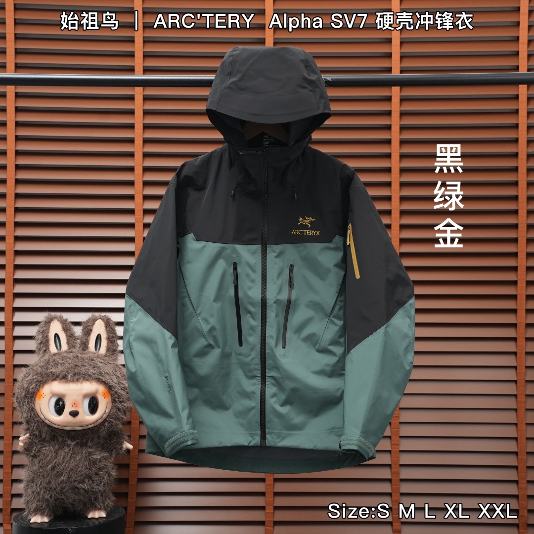 合集图 SV7 始祖鸟 ｜ ARC'TERY  Alpha SV7  硬壳冲锋衣 𝐒𝐢𝐳𝐞：𝐒 𝐌 𝐋 𝐗𝐋 𝐗𝐗𝐋 产