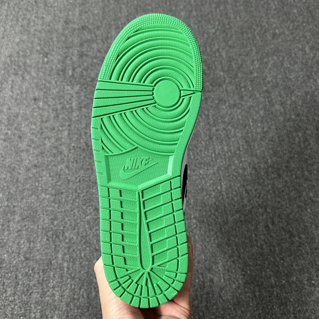 特价福利.AirJordan1HighOG“BlackandLuckyGreen”白绿凯尔特人DZ548