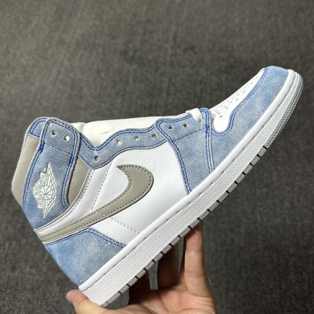 福利特价AirJordan1RetroHighOGHyperRoyal水洗蓝白蓝货号555088-402