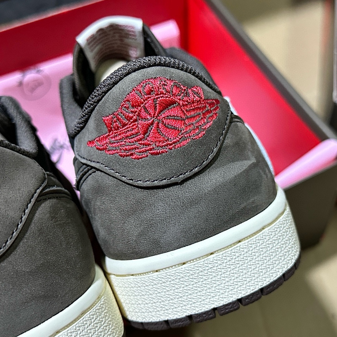 Ljr版本！老倒钩低帮 02 20批次！对应的也是千里马与伯乐佳话[拳头]尺码40-48.5全码补齐！