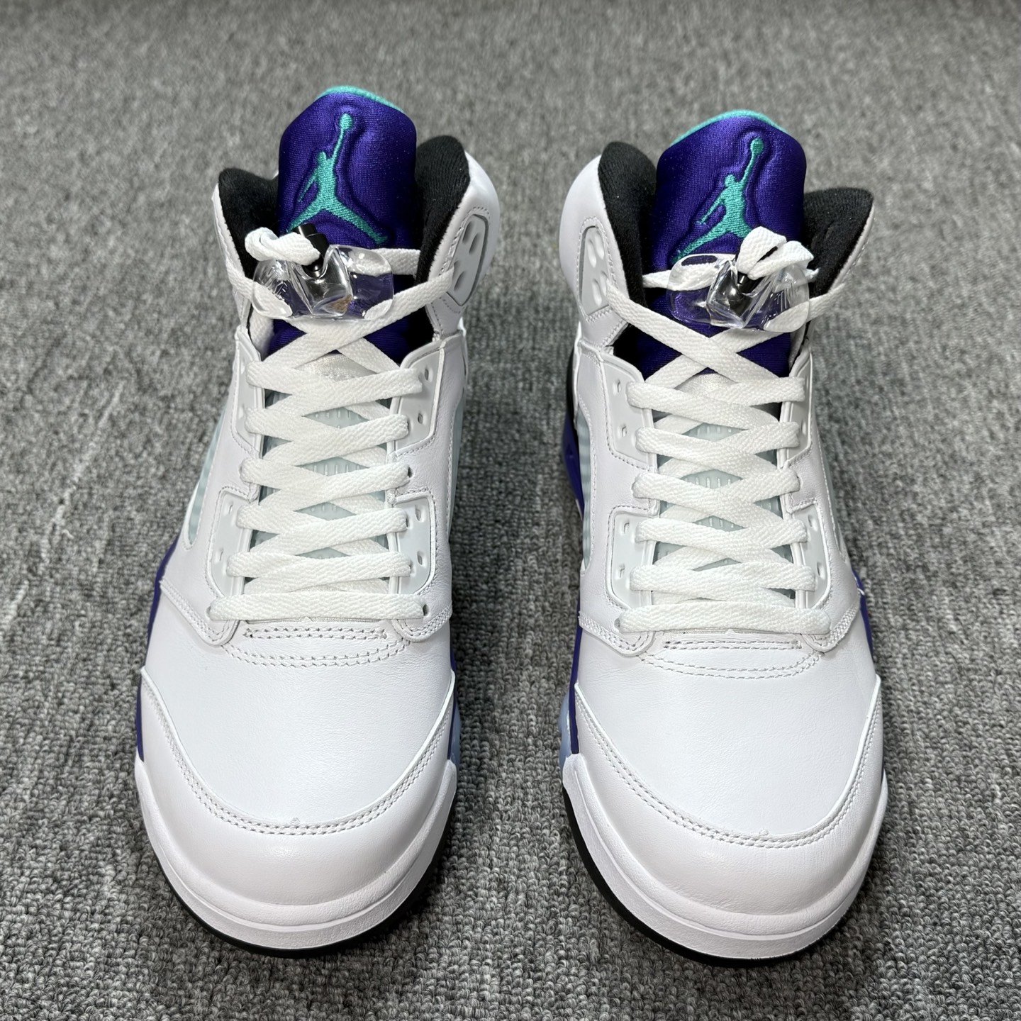 ♨️东莞裁片版本 2026年开年重磅福利特价！aj5白紫 尺码42-47.5齐 售前 售后三包到底，品质