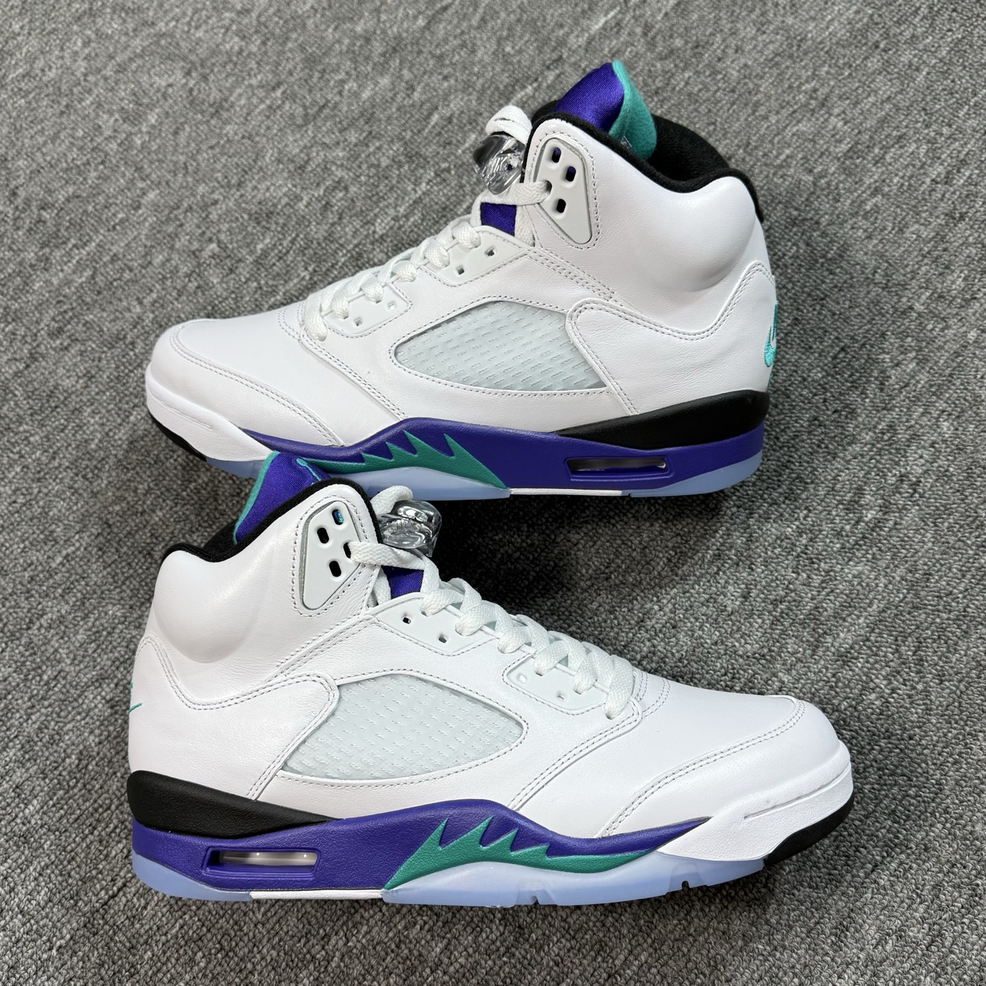 ♨️东莞裁片版本 2026年开年重磅福利特价！aj5白紫 尺码42-47.5齐 售前 售后三包到底，品质