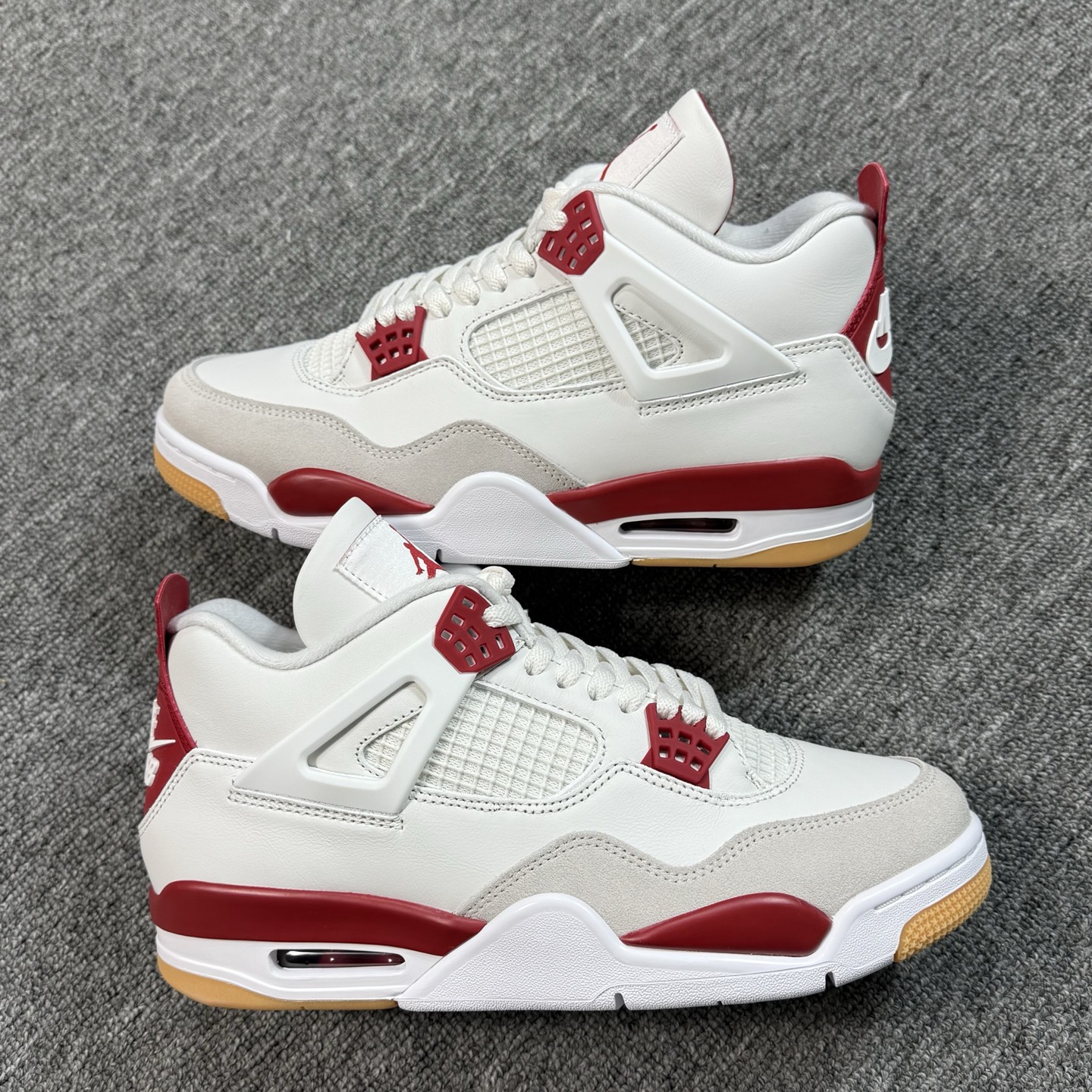 ♨️东莞裁片版本 2026年开年重磅福利特价！aj4SB白红 尺码40-47.5齐 售前 售后三包到底，