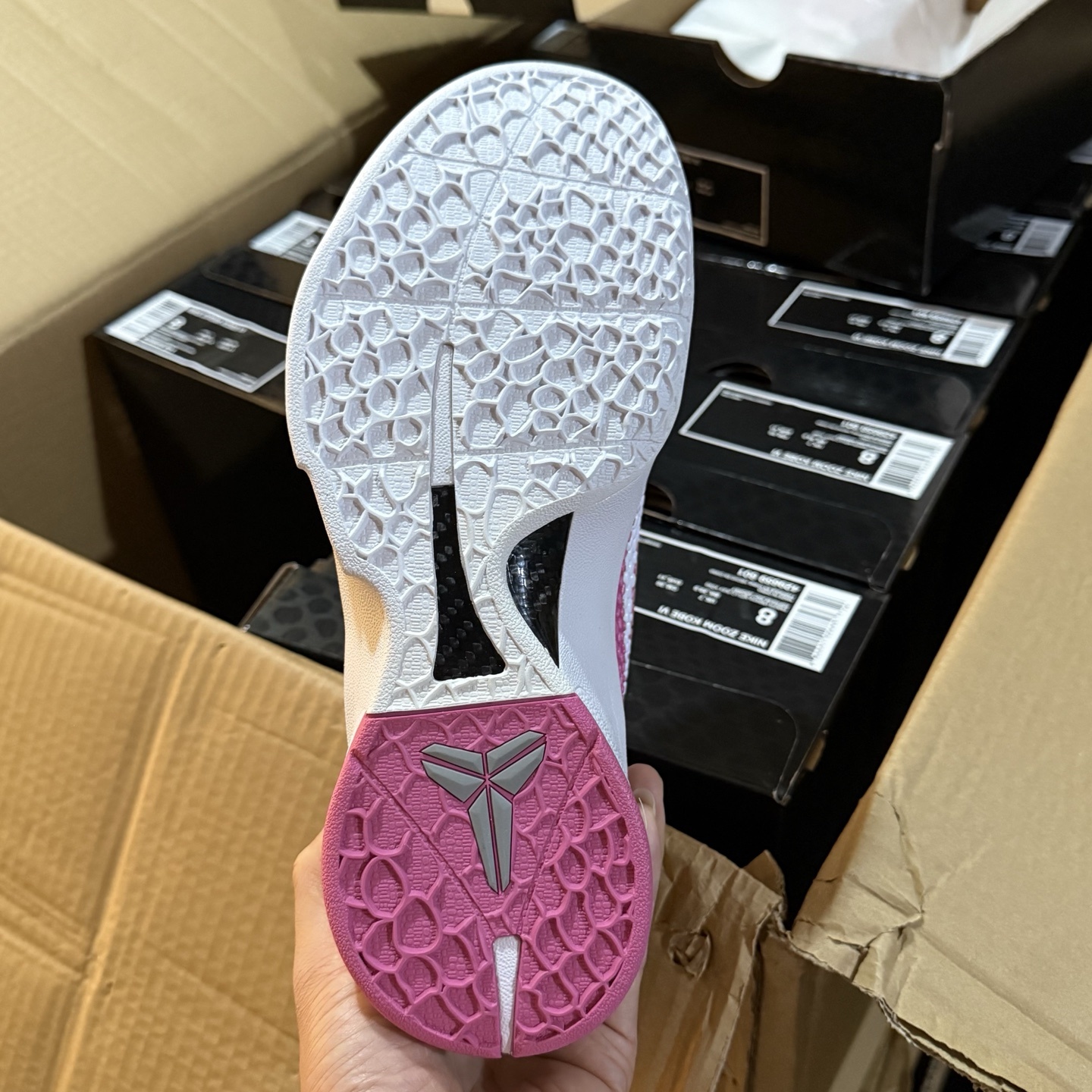 【莞产】NK Zoom KOBE 6 Protro 科比6代 乳腺癌 DJ3596-600
完美复刻公