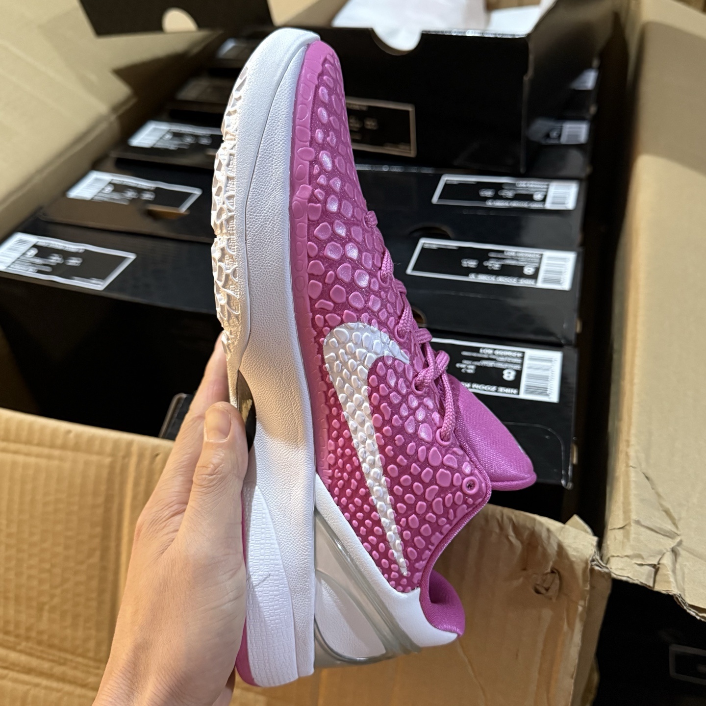 【莞产】NK Zoom KOBE 6 Protro 科比6代 乳腺癌 DJ3596-600
完美复刻公