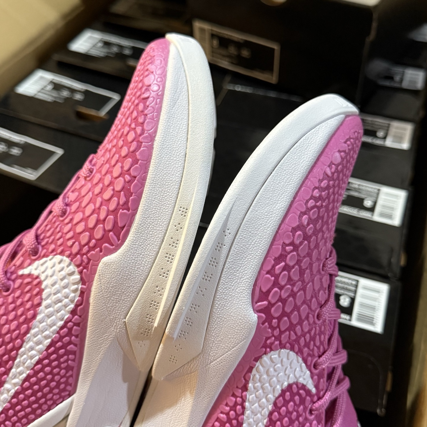 【莞产】NK Zoom KOBE 6 Protro 科比6代 乳腺癌 DJ3596-600
完美复刻公