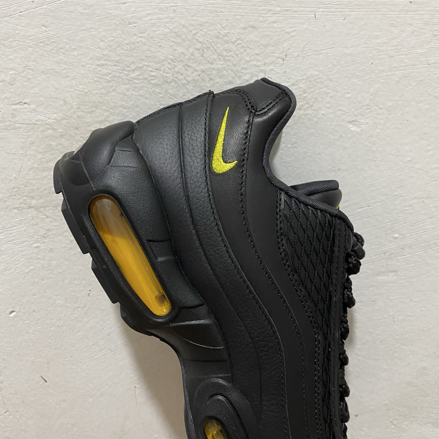  KZ 2.0版本！
Corteiz x NK Air Max 95 Tour Yellow 黑色！
尺