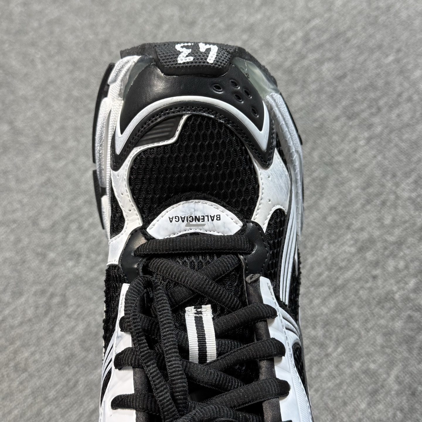 特价福利 市场顶级 巴黎世家7.5代白兰紫尺码35-46 偏大一个尺码