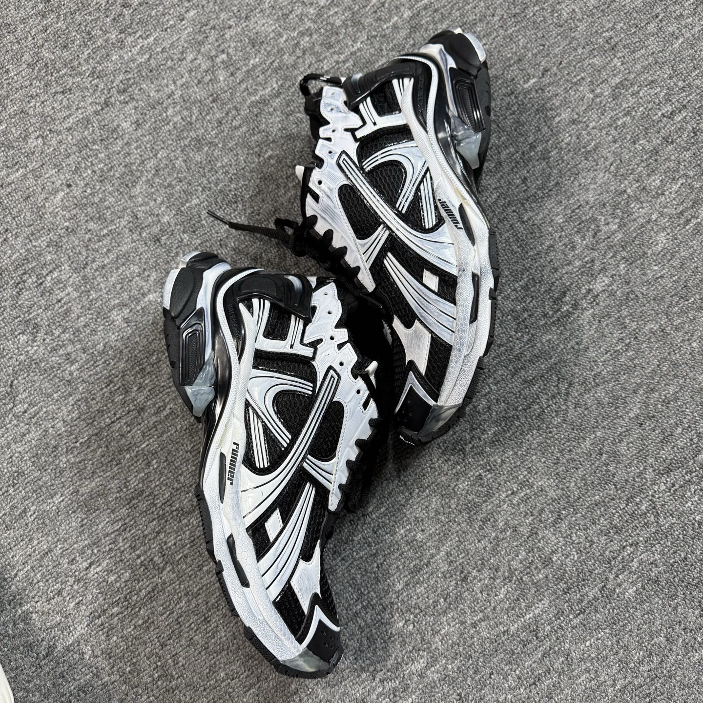 特价福利 市场顶级 巴黎世家7.5代白兰紫尺码35-46 偏大一个尺码