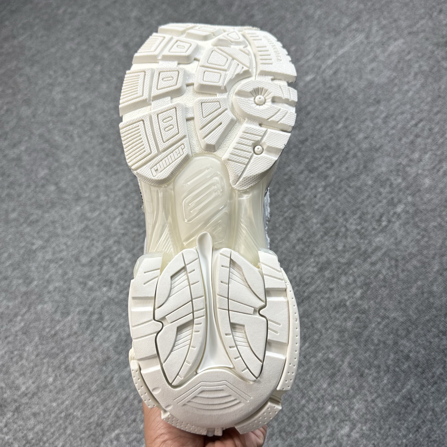 特价福利 市场顶级 巴黎世家7.5代白兰紫尺码35-46 偏大一个尺码