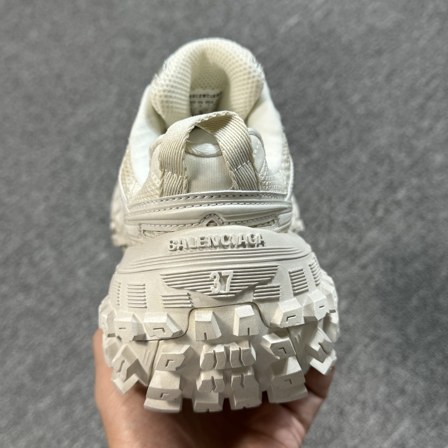 特价福利 市场顶级 纯原版本！巴黎世家轮胎鞋全白！尺码35-46全码齐 ♨️偏大一个尺码
