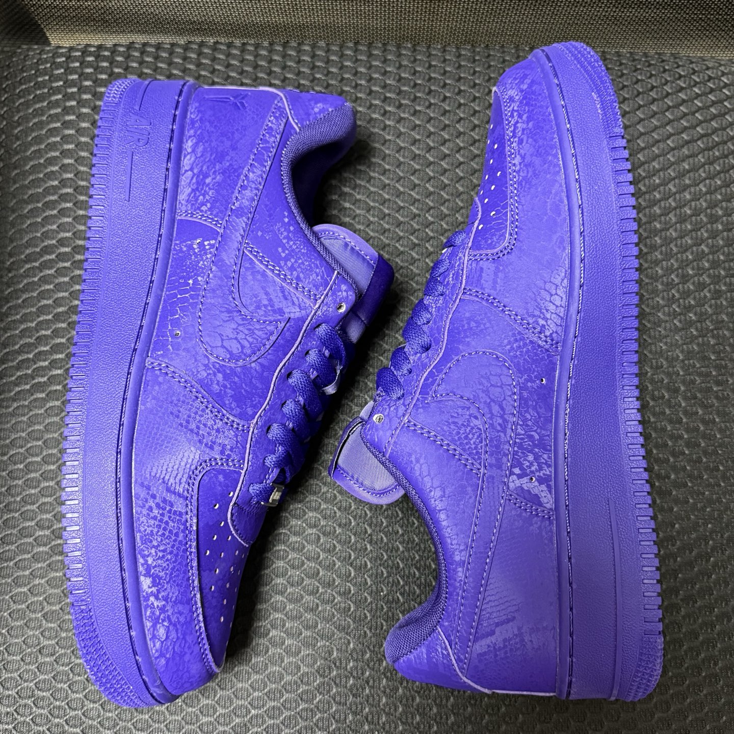 重磅特价双十一感恩回馈 空军科比联名紫色 市场顶级品质之一重磅特价🉐尺码39-46全码齐！货号IB001