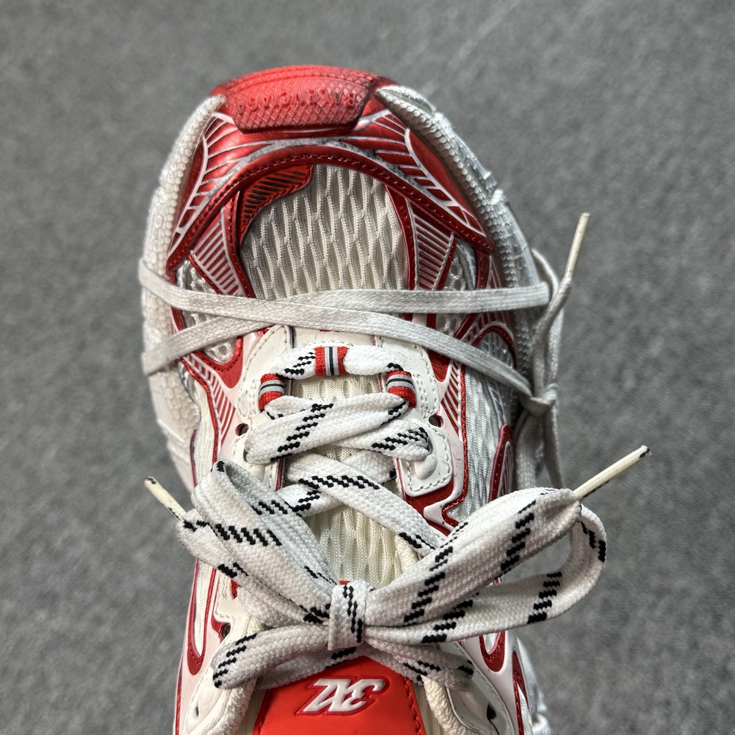 ♨️重磅特价♨️双十一特价款！市场顶级 Good版本！巴黎世家3XL白红！尺码35-46断42其他尺码齐