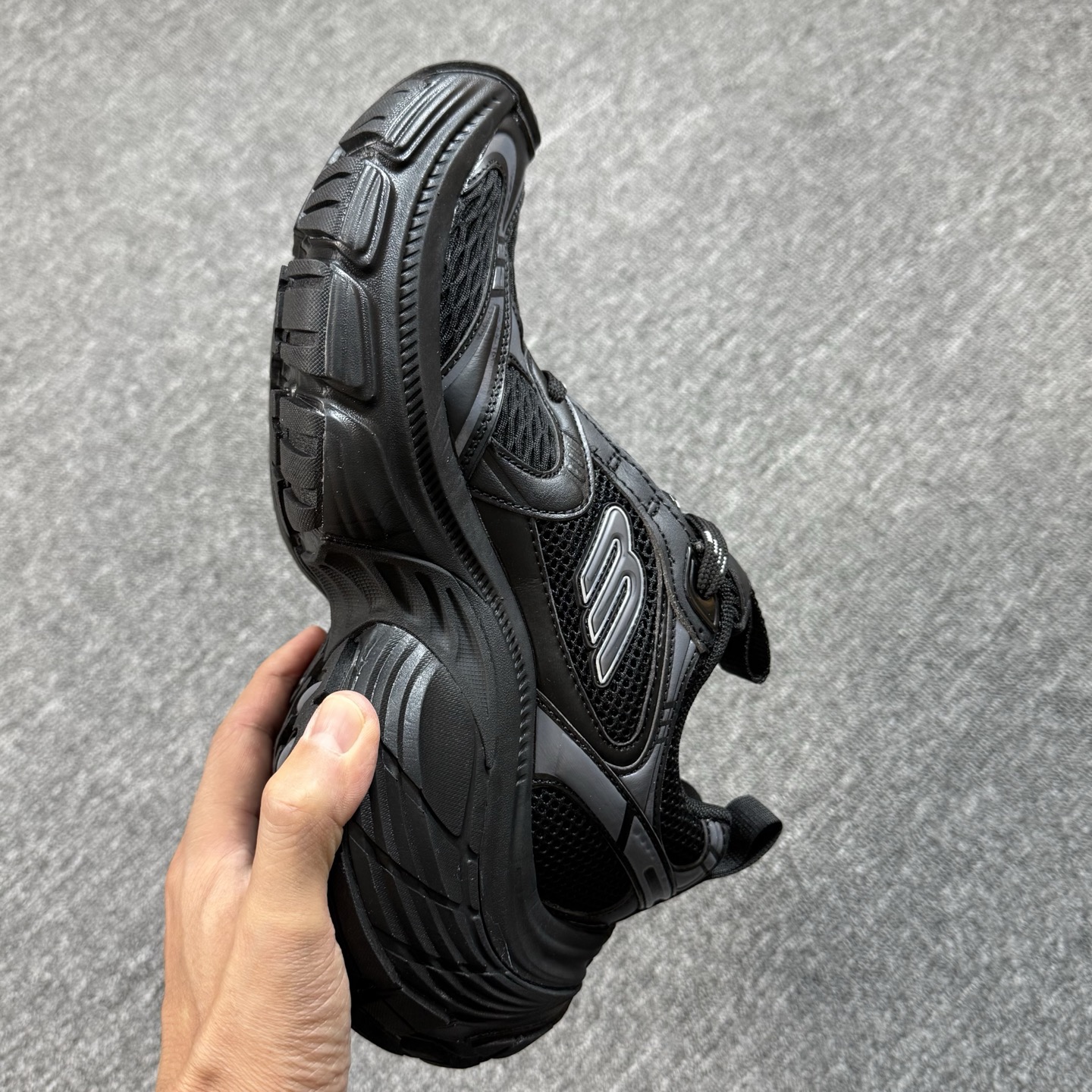 ♨️♨️重磅特价 双十一重磅特价！市场知名版本 巴黎世家10XL 没有华丽文案说词，只有实打实的价格回馈