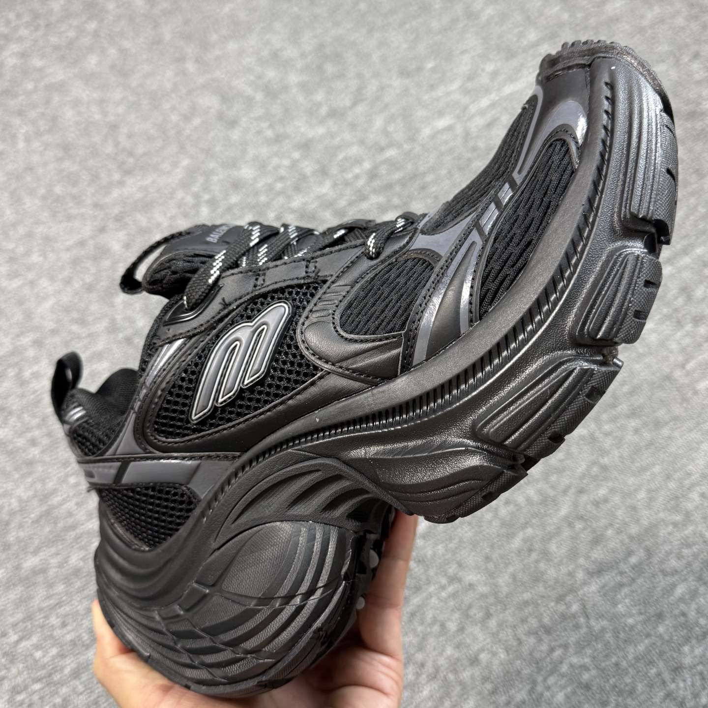 ♨️♨️重磅特价 双十一重磅特价！市场知名版本 巴黎世家10XL 没有华丽文案说词，只有实打实的价格回馈