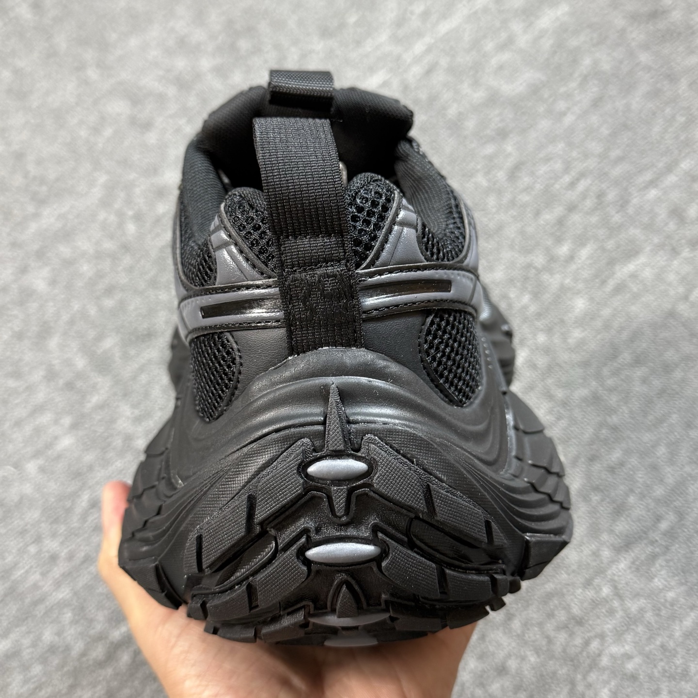 ♨️♨️重磅特价 双十一重磅特价！市场知名版本 巴黎世家10XL 没有华丽文案说词，只有实打实的价格回馈