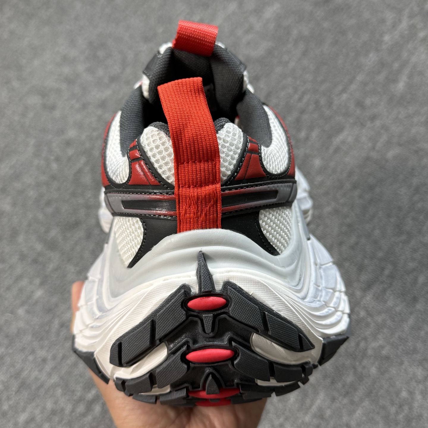 ♨️♨️♨️重磅特价 双十一重磅特价！市场知名版本 巴黎世家10XL 没有华丽文案说词，只有实打实的价格