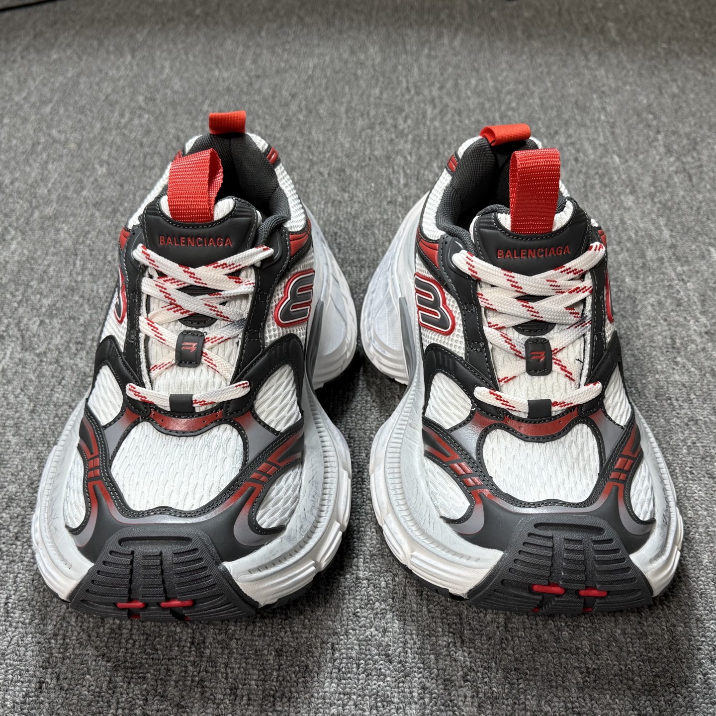 ♨️♨️♨️重磅特价 双十一重磅特价！市场知名版本 巴黎世家10XL 没有华丽文案说词，只有实打实的价格