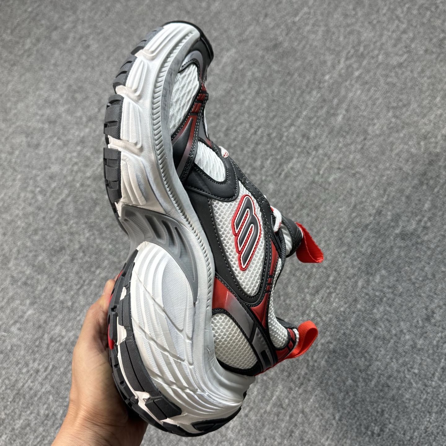 ♨️♨️♨️重磅特价 双十一重磅特价！市场知名版本 巴黎世家10XL 没有华丽文案说词，只有实打实的价格