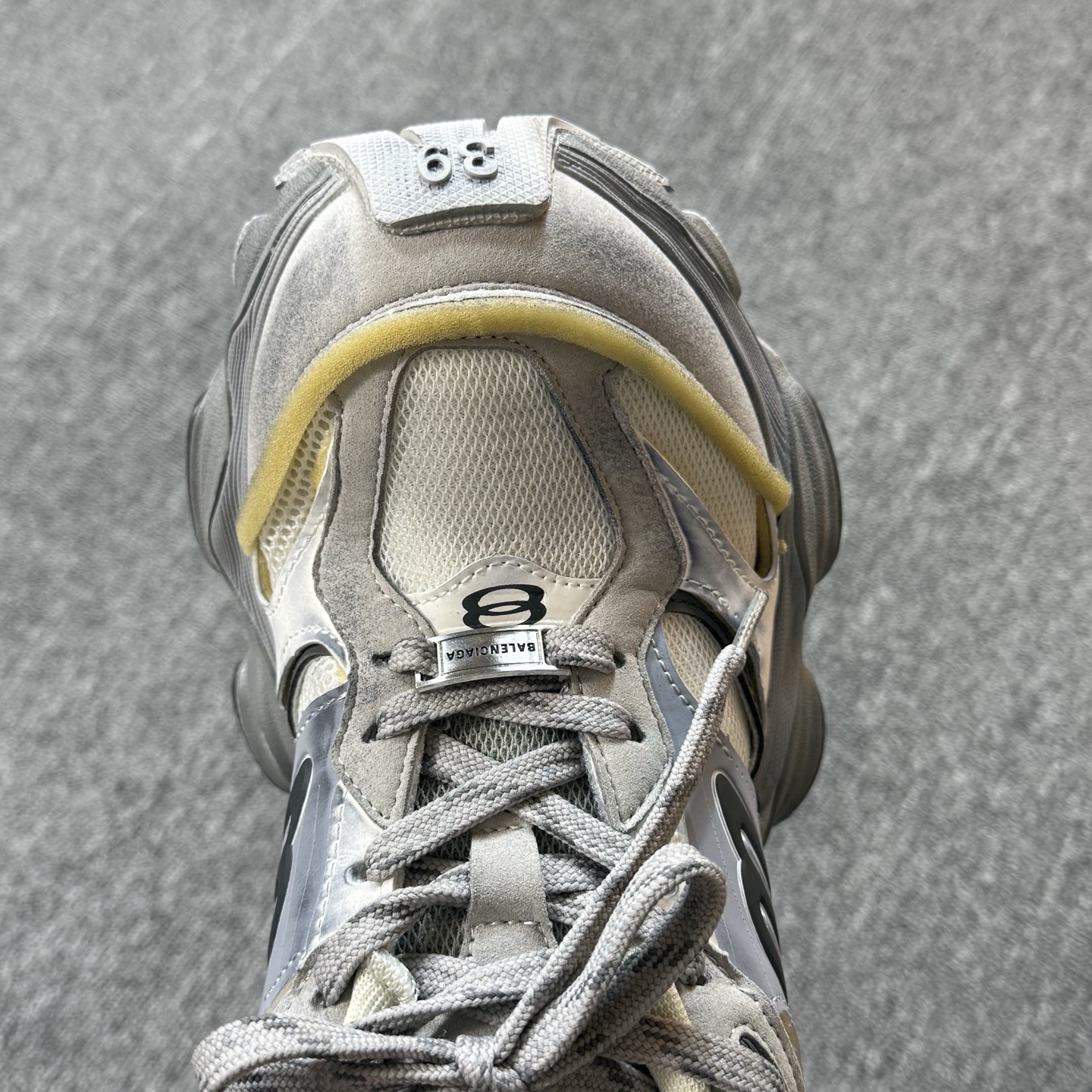 ♨️♨️特价双十一重磅特价！市场知名版本 巴黎世家11代 没有华丽文案说词，只有实打实的价格回馈！尺码3